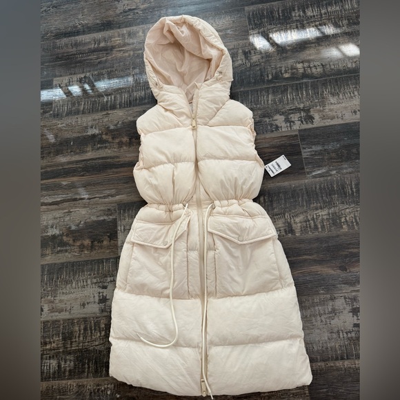 NWT REBECCA MINKOFF Cream Sleeveless Puffer Vest - Picture 4 of 8